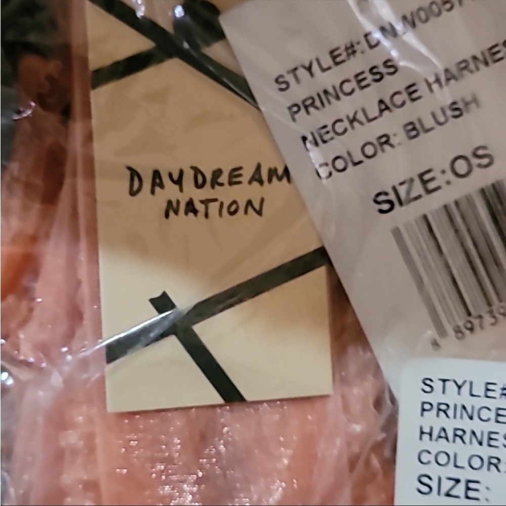 NWT REVOLVE Daydream Nation Princess Necklace Harness Blush One Size - Picture 10 of 12